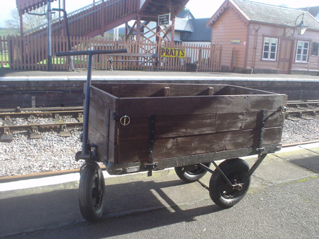 2022.03.26 3-pneumatic wheeled trolley from S&DJR Glastonbury c.1938 © John Parsons